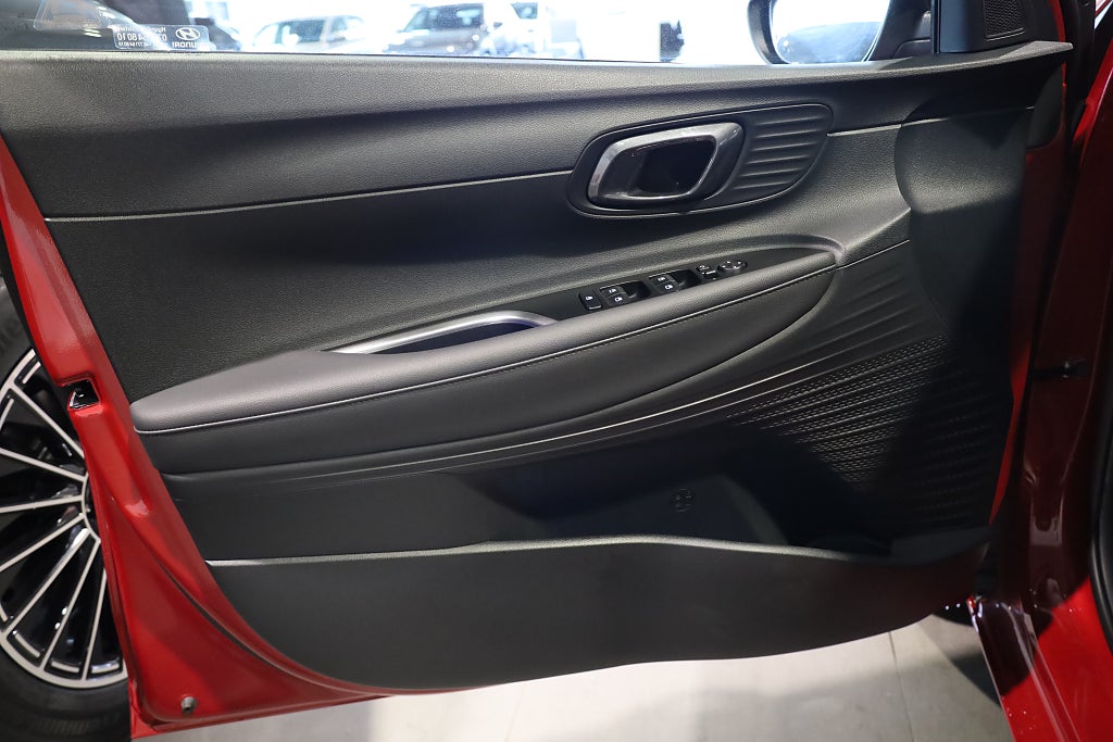 Hyundai i20 1.0 T-GDI AUT Advanced Kamera CarPlay Rattvärme Leasbar 2026