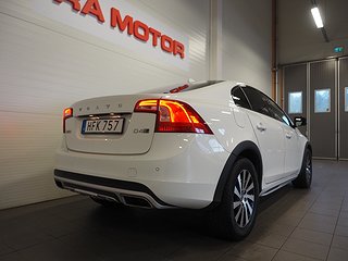 Sedan Volvo S60 Cross Country 7 av 24