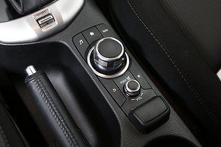 Halvkombi Mazda CX-3 19 av 22