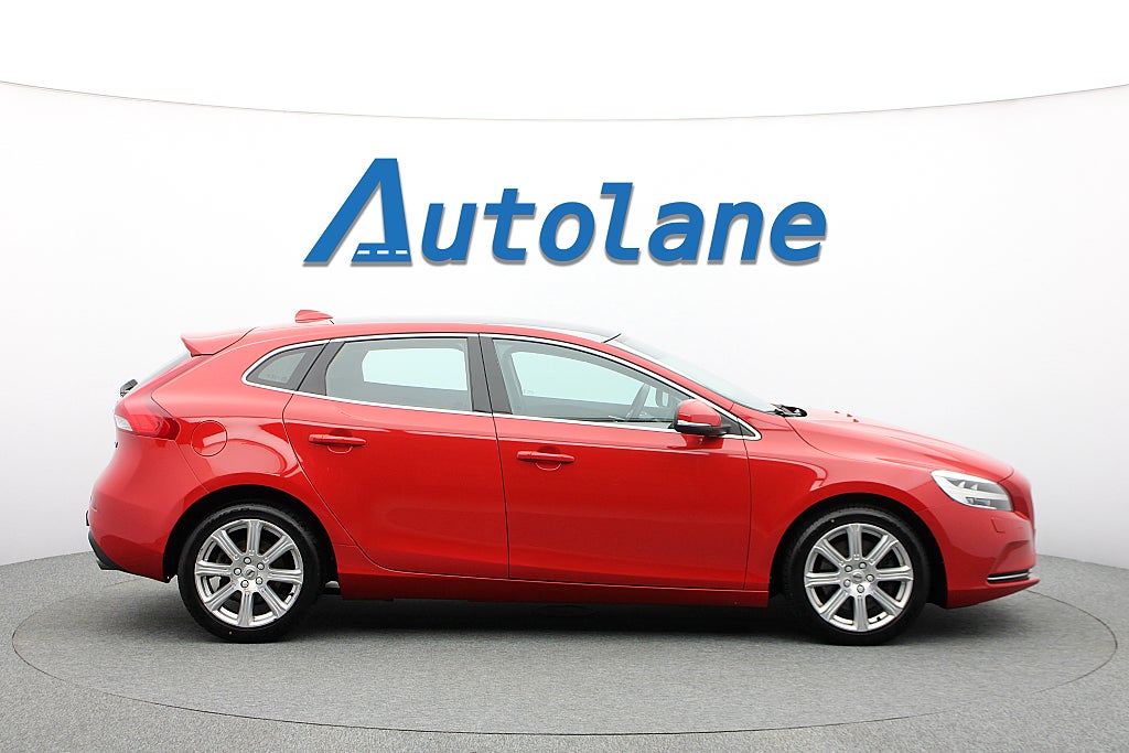 Volvo V40 D3 Inscription, Summum Panorama, Drag, BLIS, Navi 150hk