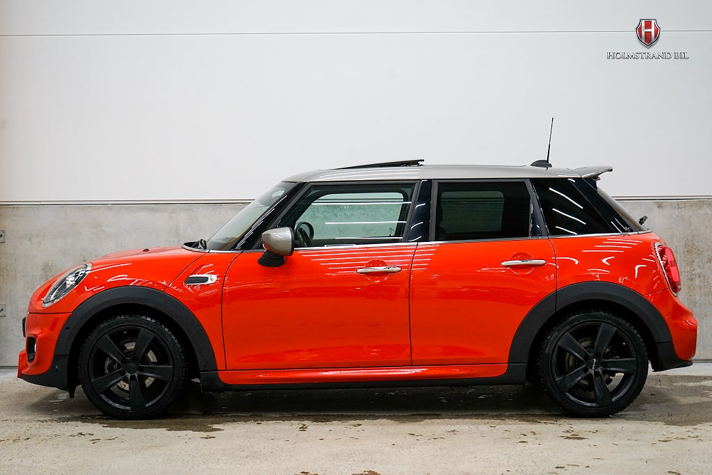 MINI Cooper 5-d DCT John Cooper Works Pano H/K Rut-quilt Läder Navi
