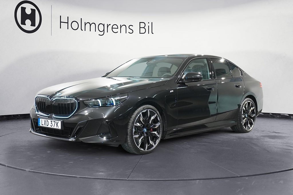 BMW 550e xDrive Sedan M Sport Pro DA Pro B W Drag | Ränta 3,95%