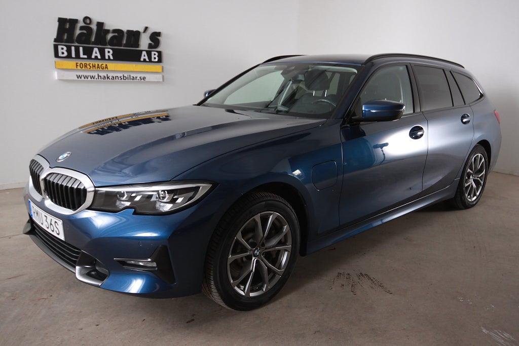 BMW 330e Kombi Aut Model Sportline | Sportstolar |Navi | 292Hk 