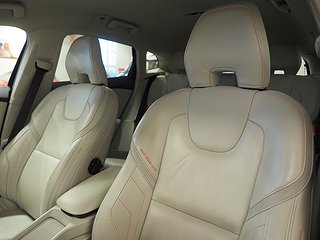 Halvkombi Volvo V40 Cross Country 14 av 20