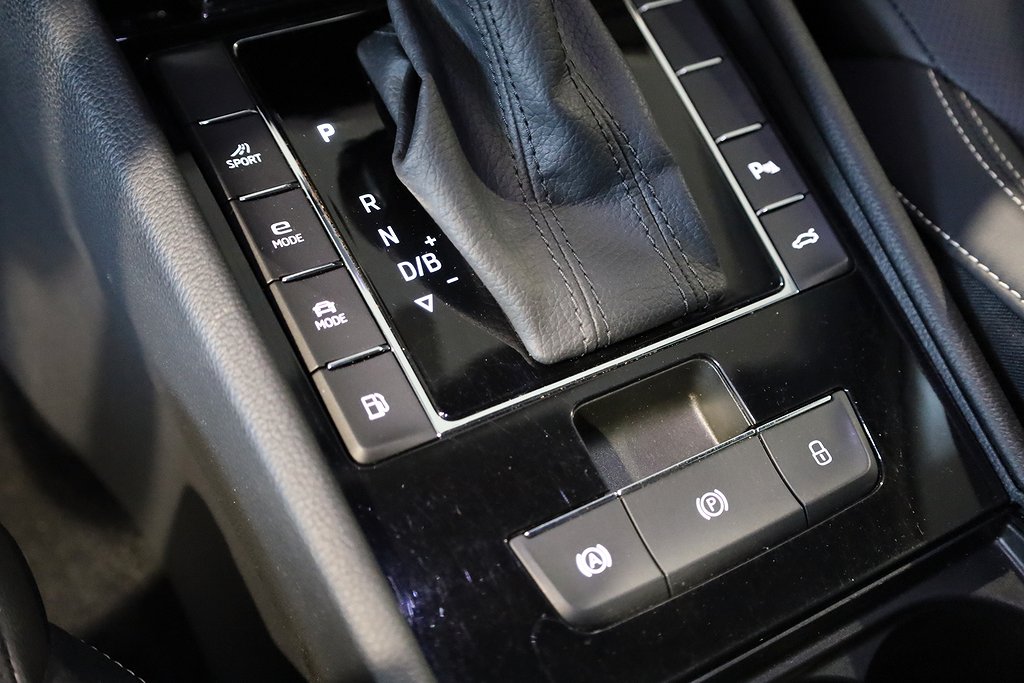 Skoda Superb iV Kombi 1,4 Plug-in Hybrid Business EDT L&K 2021