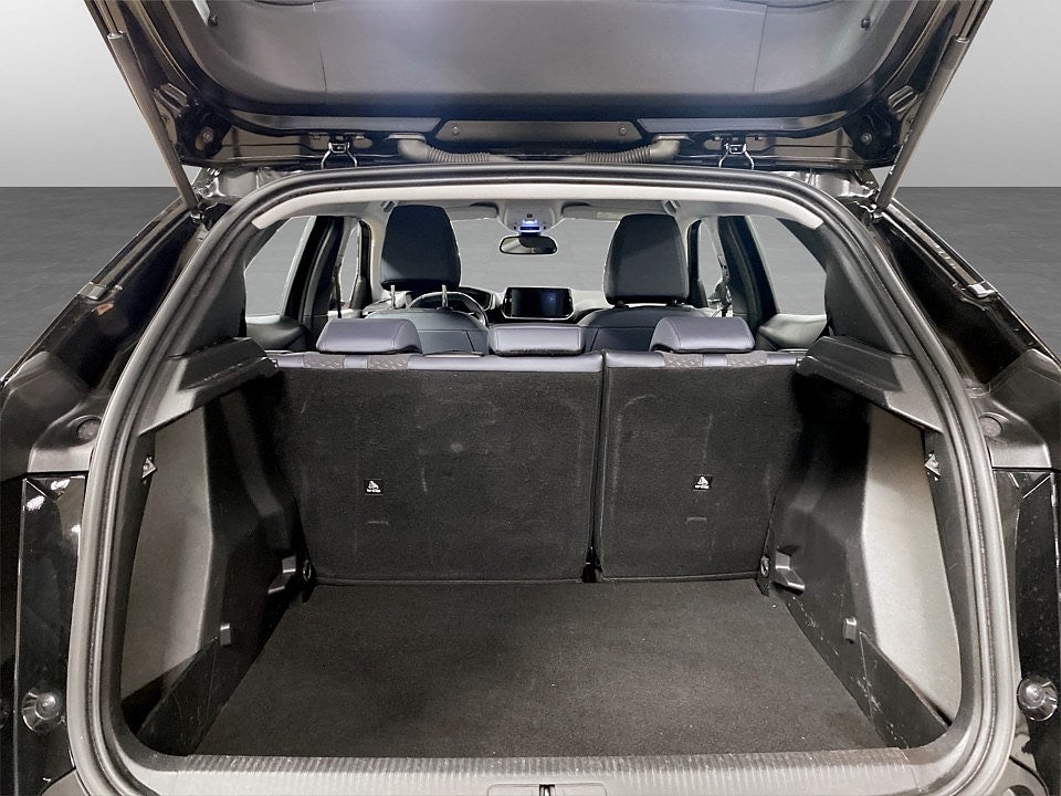 Bild på Peugeot 2008 Allure 1.2 PT 130hk - B-KAMERA, CARPLAY