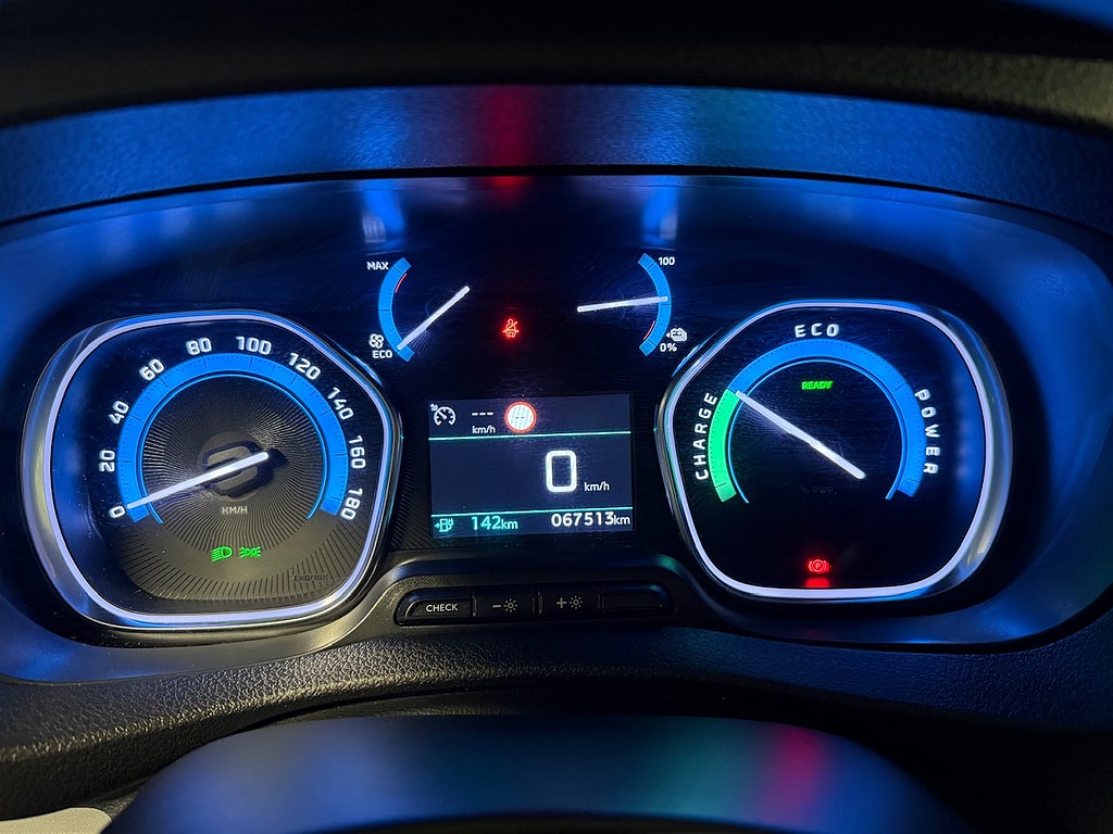 Bild på Peugeot e-Expert  PRO+ L3 75kWh 136hk Back-kamera/Nav