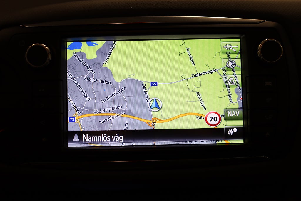 Toyota Yaris Hybrid e-CVT Active Navi Kamera Blåtand M-Värme 2015