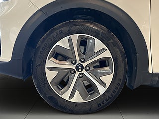 Kia Niro e- 64 kWh Advance Plus Värmepump Connect Kamera GPS SoV – bild 14