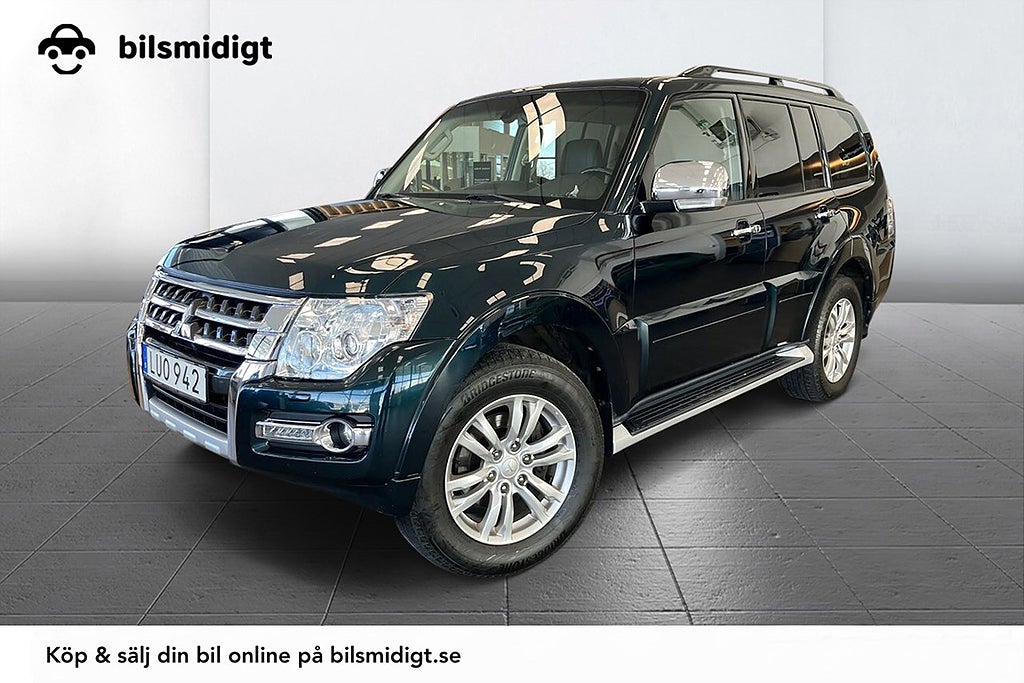 Mitsubishi Pajero 5dörr 3.2 4WD Aut 7sits Läder Pano Kamera PDC 200hk