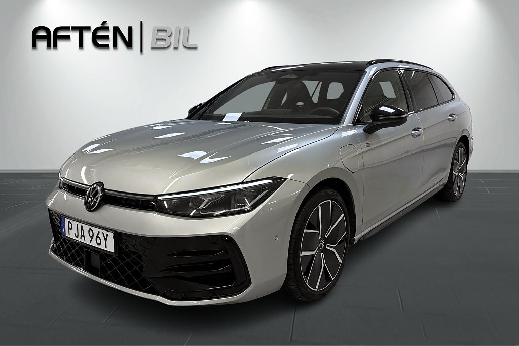 Volkswagen Passat E-Hybrid R-Line / Pano / Drag / H&K/ HUD