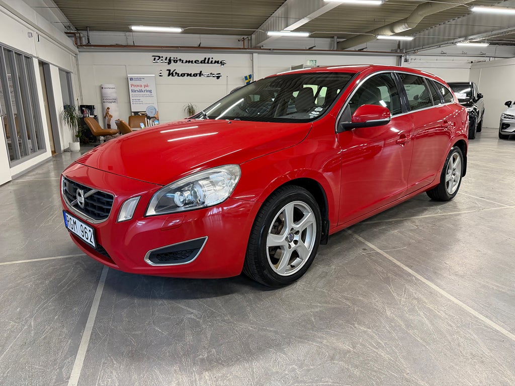 Volvo V60 D2 Powershift Momentum Lanekeep Drag Bluetooth