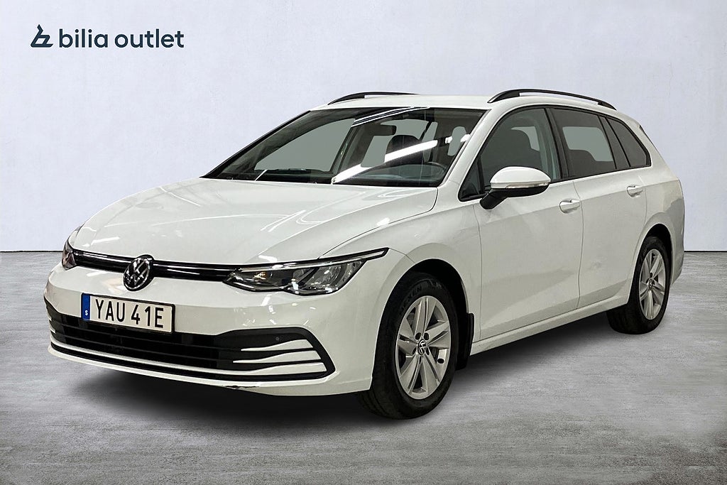 Volkswagen Golf Sportscombi 1.5 eTSI DSG 131hk Cockpit Backkamera