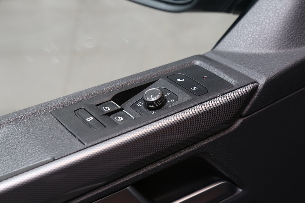 Volkswagen Multivan T6.1 TDI 4M Highline DSG Värmare Drag