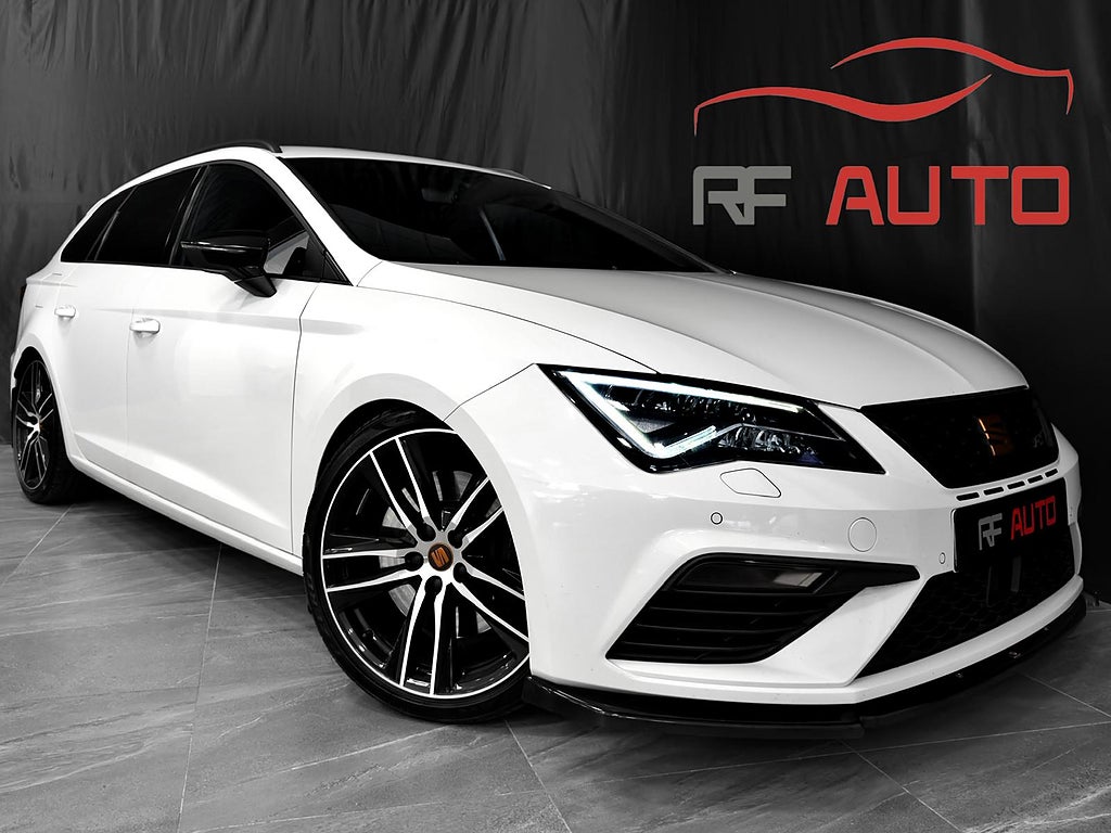 Seat Leon ST Cupra 2.0 TSI 4Drive Cockpit Navi Downpipe Steg 1