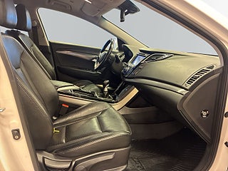 Hyundai i40 cw 1.7 Business Kamera/MoK-Värm/Drag/Skinn/Navi/Kedja