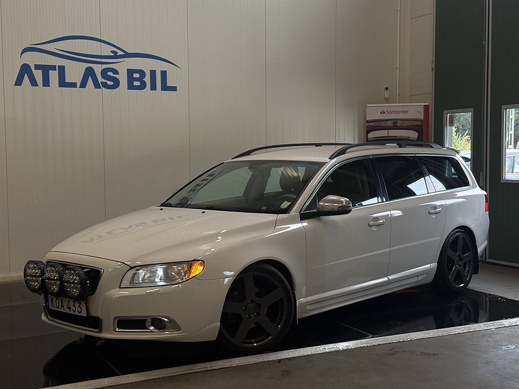 Volvo V70 2.4D 175hk Momentum P-värm Drag P-Sens NyServad
