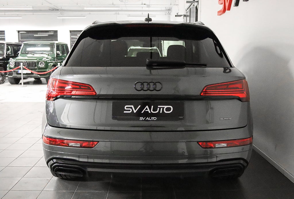 Audi Q5 55 TFSI e Quattro S-Line Evolution B&O Cockpit Luftfjädring Drag
