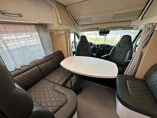 Husbil-halvintegrerad Wingamm Oasi 690 19 av 28