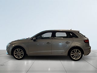 Audi A3 Sportback 1.0 Comfort Mvärmare Farthållare Psens S&V – bild 4