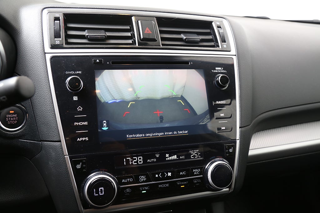 Subaru Outback 2,5i 175hk Ridge AWD Aut Skinn Motorv Drag Bränslev 2019