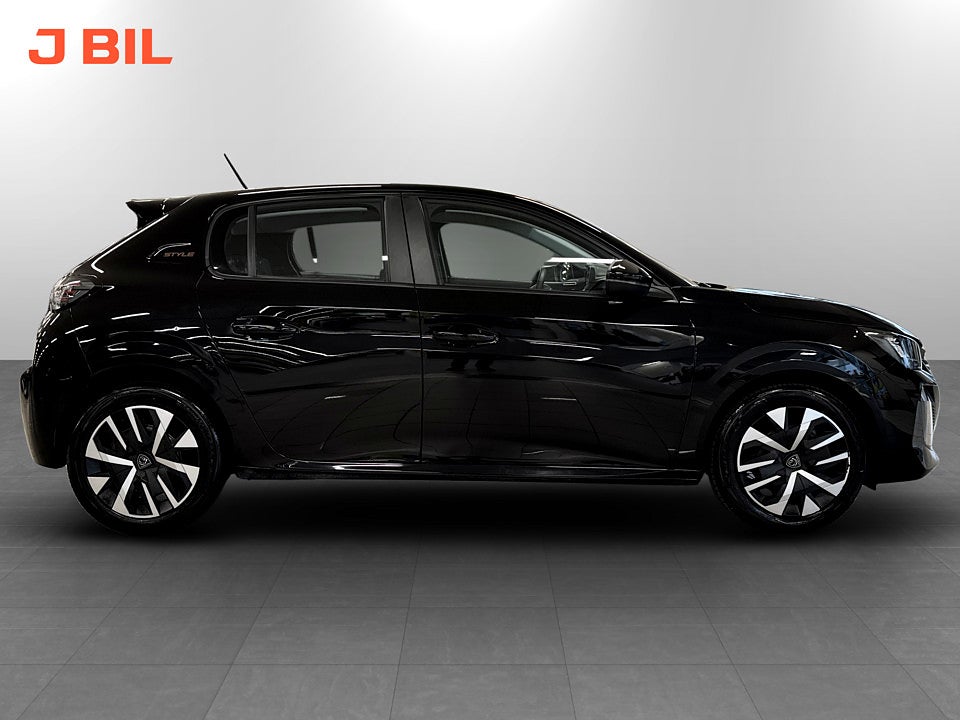 Bild på Peugeot 208 Style Hybrid 100hk Aut CARPLAY BACKSENSORER
