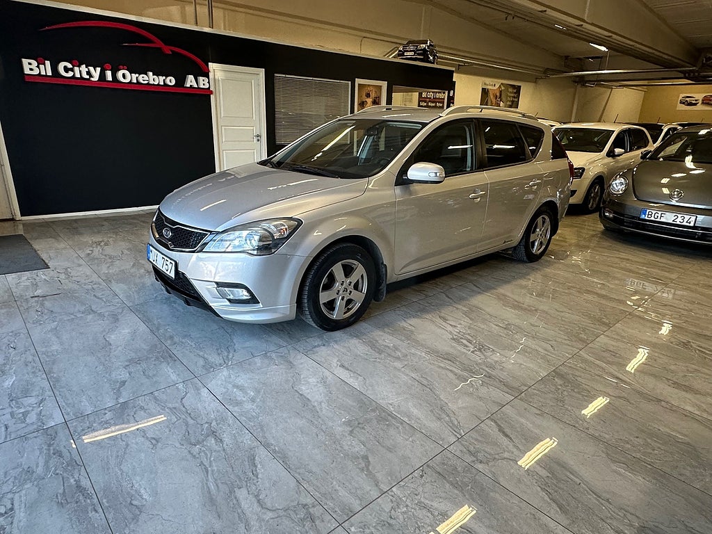 Kia Ceed 1.6 CRDi (128hk)  2-Ägare  Låga Mil / Nyservad & Besikt