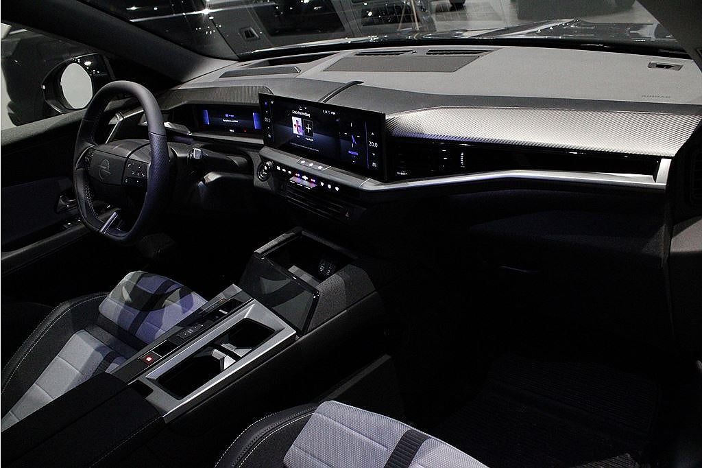 Bild på Opel Grandland GS+ Electric - DEMO