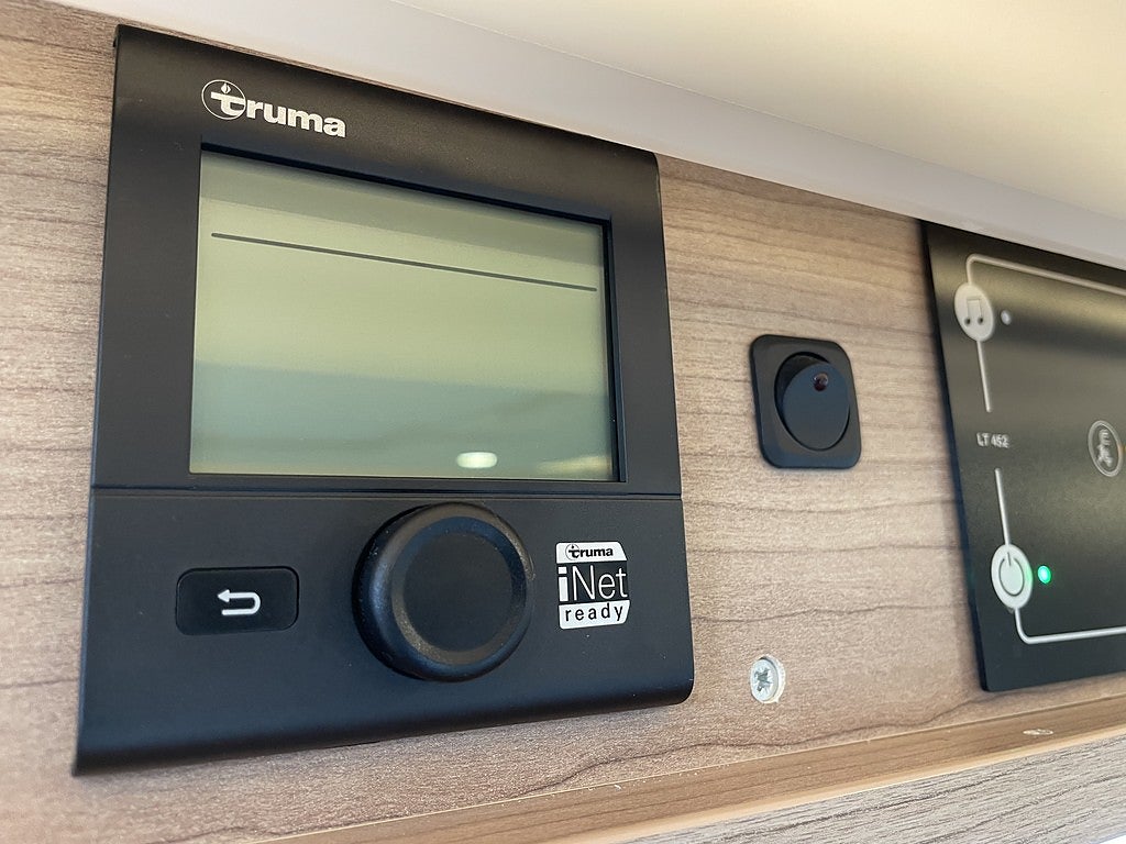 Carthago Malibu Van Charming GT Skyview 600 DB /Under 6m/4000kg totalvikt - Carthago