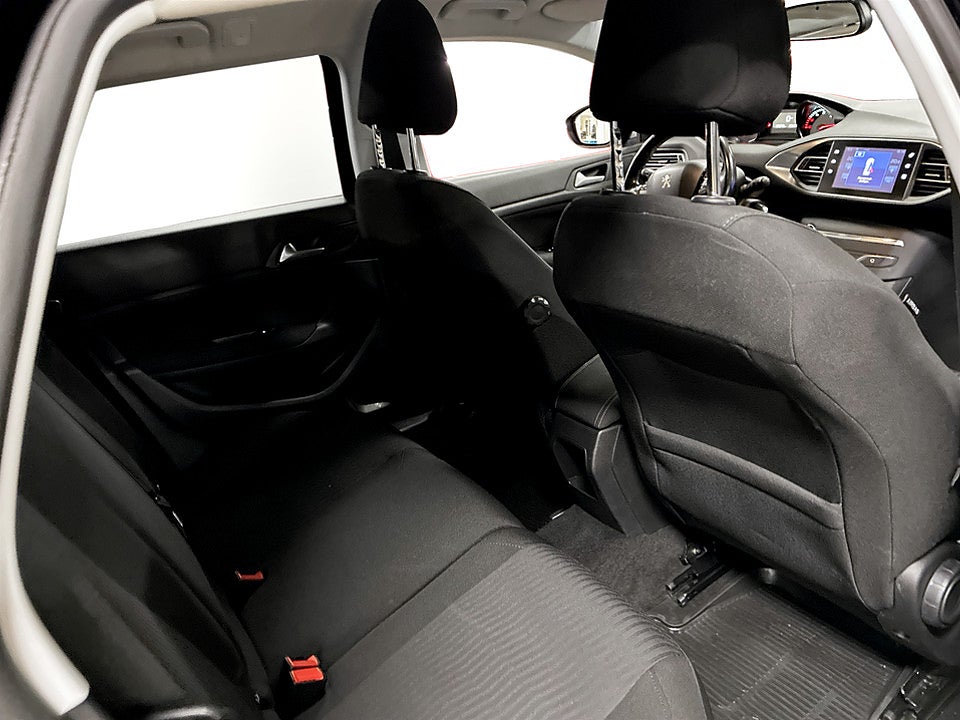 Bild på Peugeot 308 SW Classique 1.6 BlueHDi 120hk BACKSENSORER