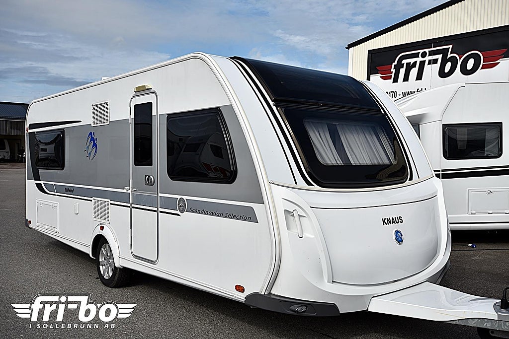 Knaus 590 UE Scandinavian Selection, Långbäddar