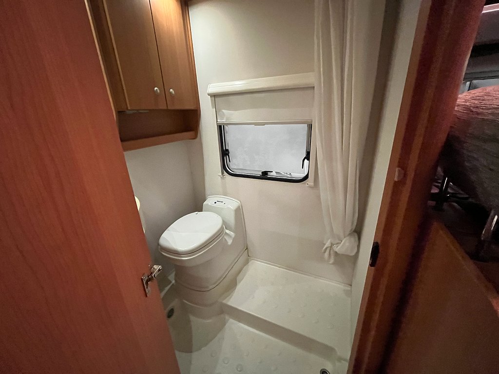Knaus Sport TR88 / 3500kg / Cykelställ / Markis - Knaus