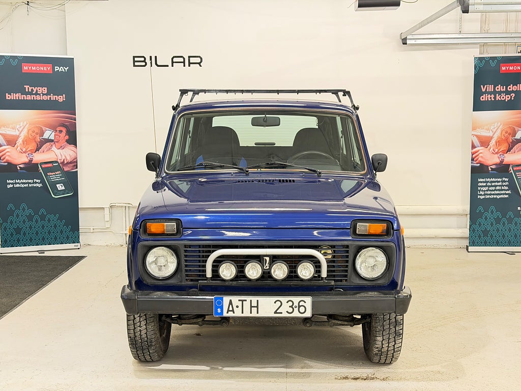 Lada Niva 4x4 3-dörrars 1.7 Ny Servad En Ägare Hög&Låg Växel 82HK
