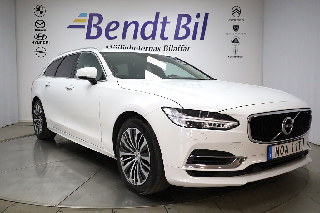 Volvo V90 Recharge 2,99% T8 AWD Momentum Harman Kardon Dragkrok