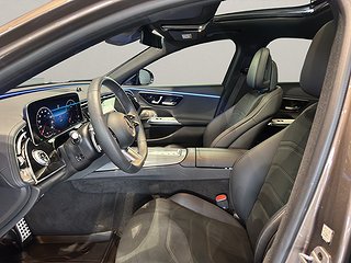 Sedan Mercedes-Benz E 10 av 15
