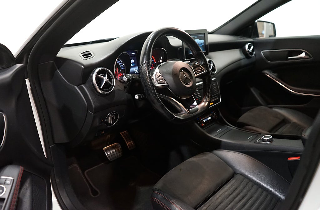 Mercedes-Benz CLA 220 d Shooting Brake AMG Sport B-kamera Navi 177hk
