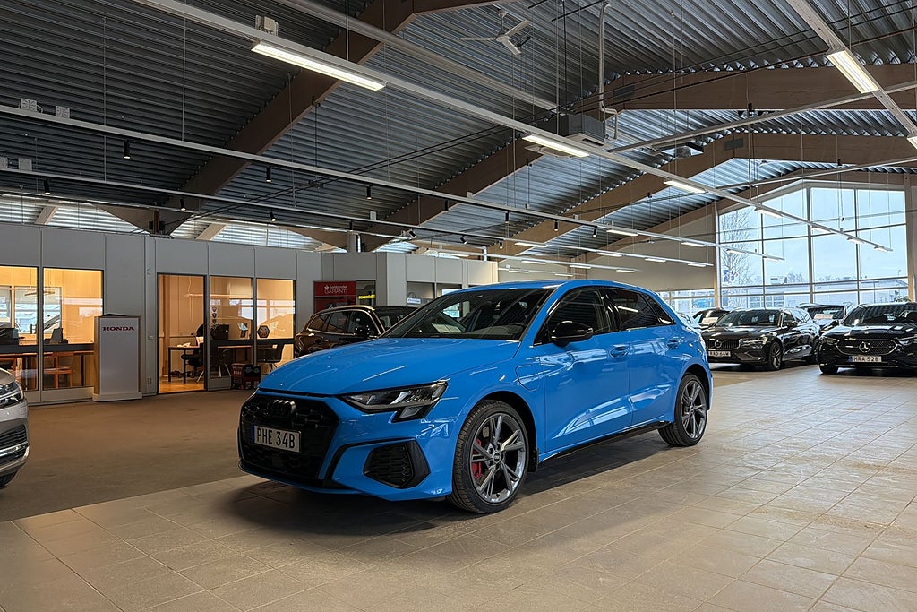 Audi A3 Sportback 45 TFSI e 245HK S-LINE / BANG OLUFSEN / 