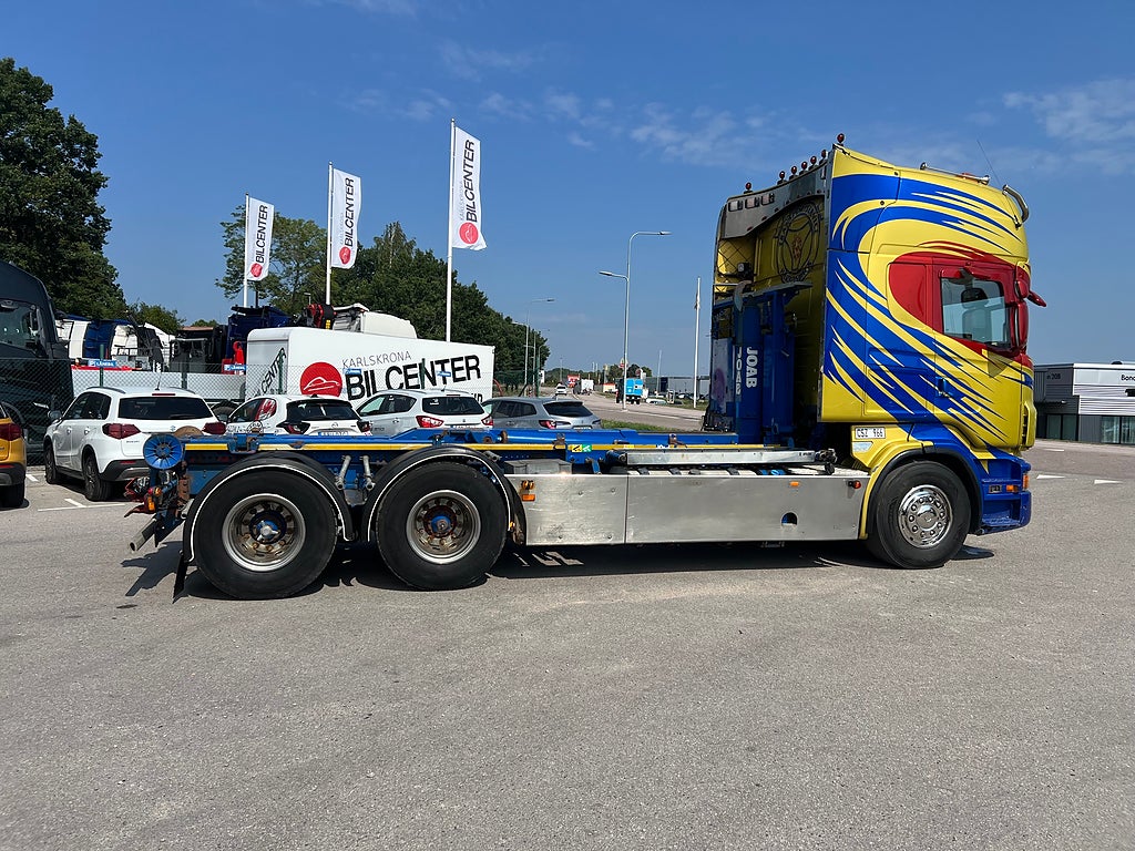 Scania R560 V8 6x4 Tandem, Lastväxlare