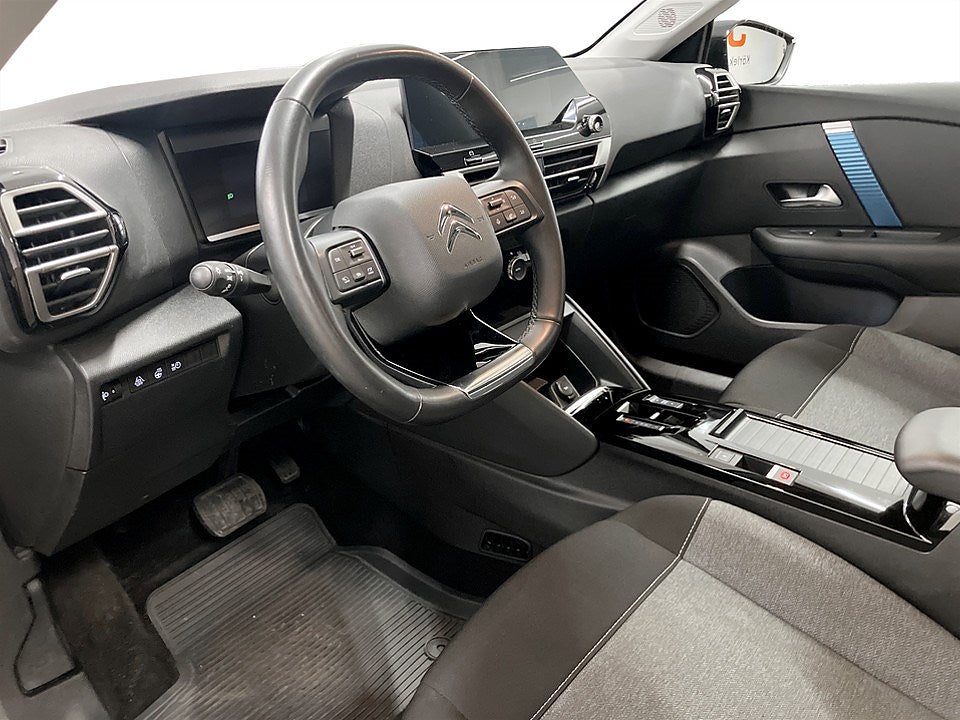 Bild på Citroën e-C4 Feel 50kWh 136hk Aut - CARPLAY, NAVI