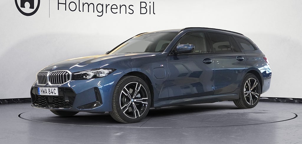 BMW 330 e xDrive Touring Ränta 4,95% | M-Sport Active Edition Aktiv Fart