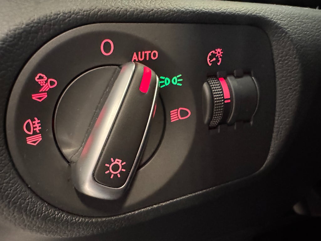 Audi Q3 2017 - miniatyr 17