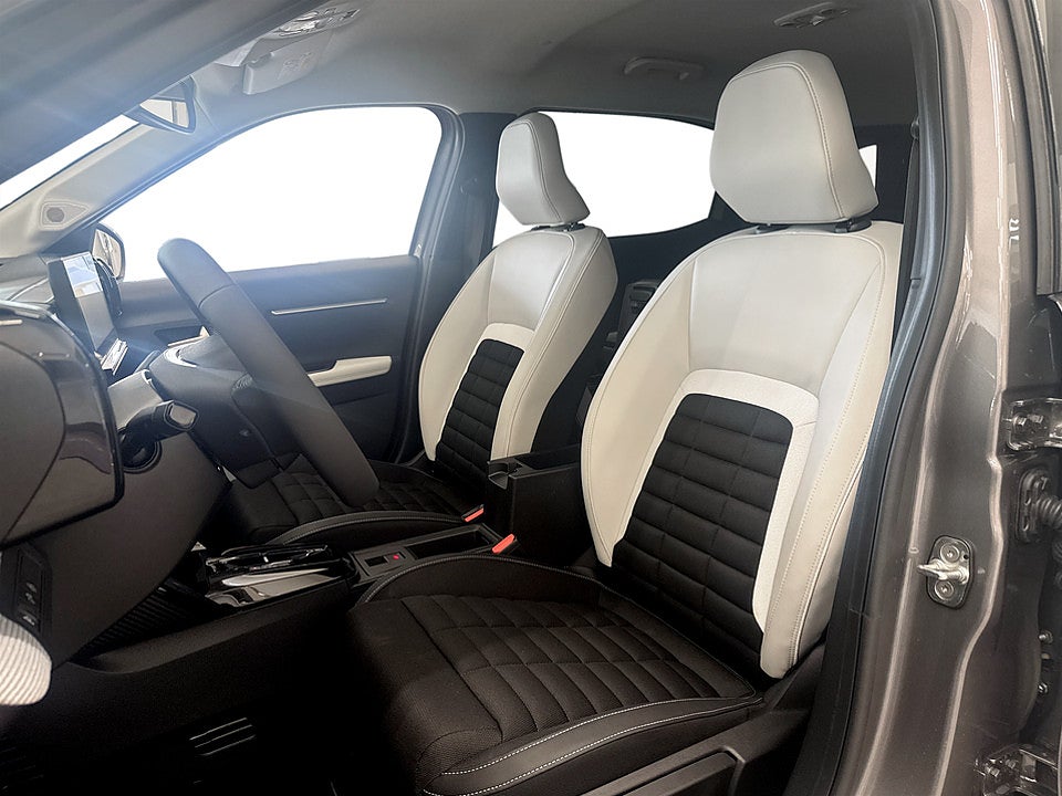 Bild på Citroën C3 Aircross MAX Hybrid 145hk 7-SITS - DEMO