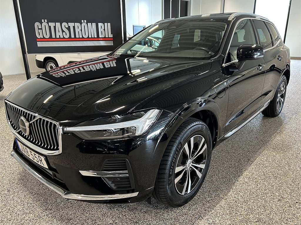 Volvo XC60 Recharge T6 AWD 350hk/Drag,Pano,mm