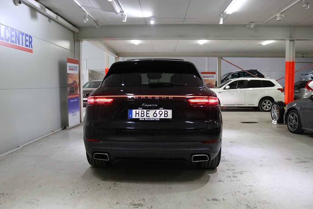 Porsche Cayenne 2020 - miniatyr 6
