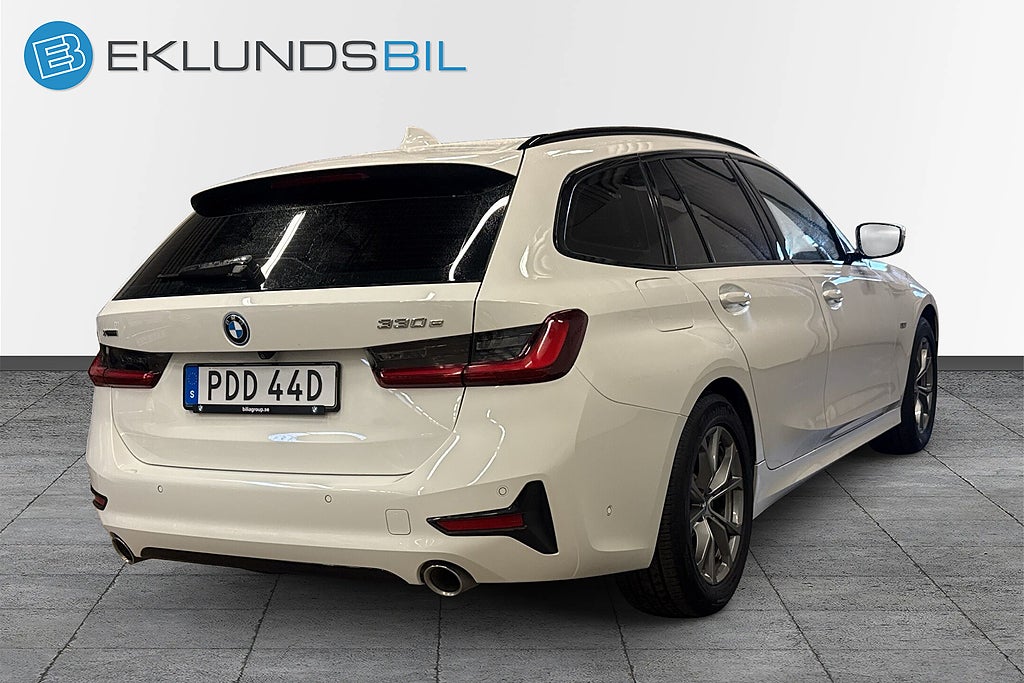 BMW 330e 2022