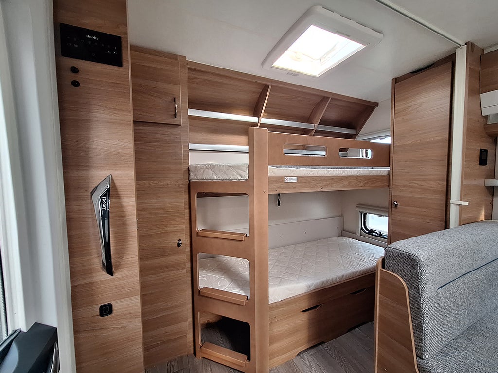 Hobby De Luxe 560 KMFe Barnkammare, Micro, Kampanjprodukt!