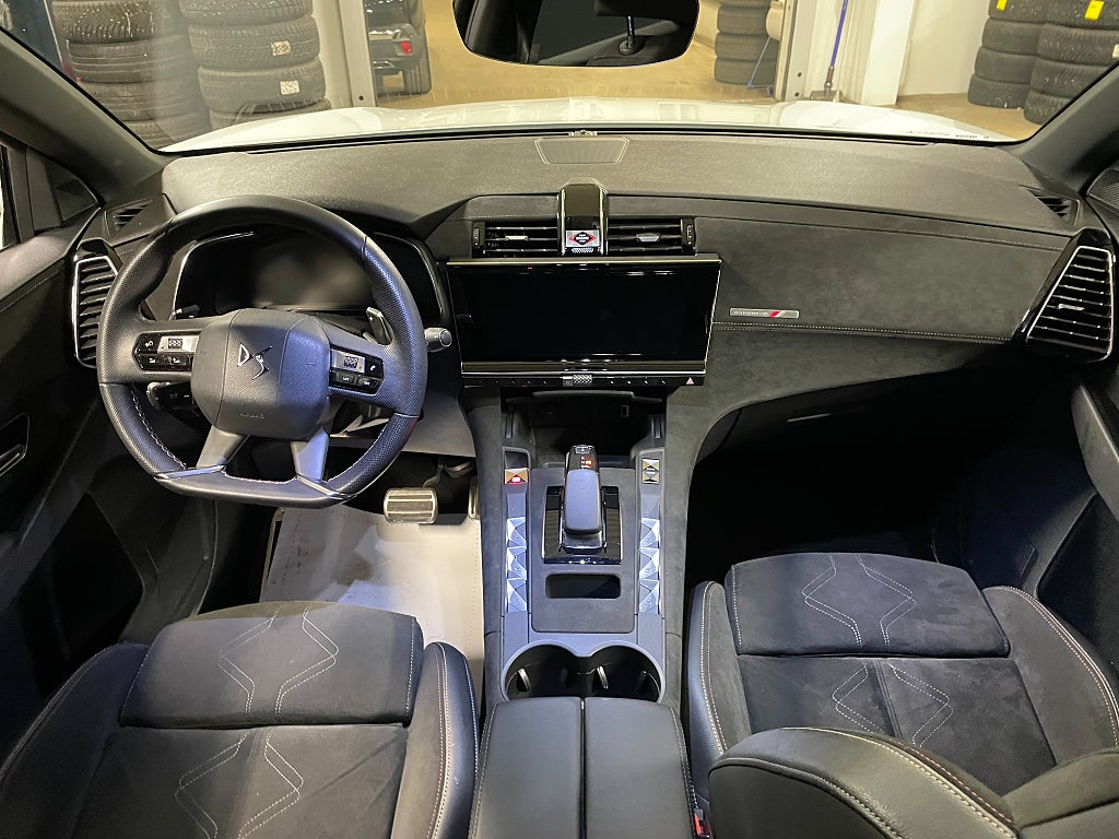 Bild på DS 7 Crossback E-Tense Performance 300hk 4x4 - ELBAKLUCKA