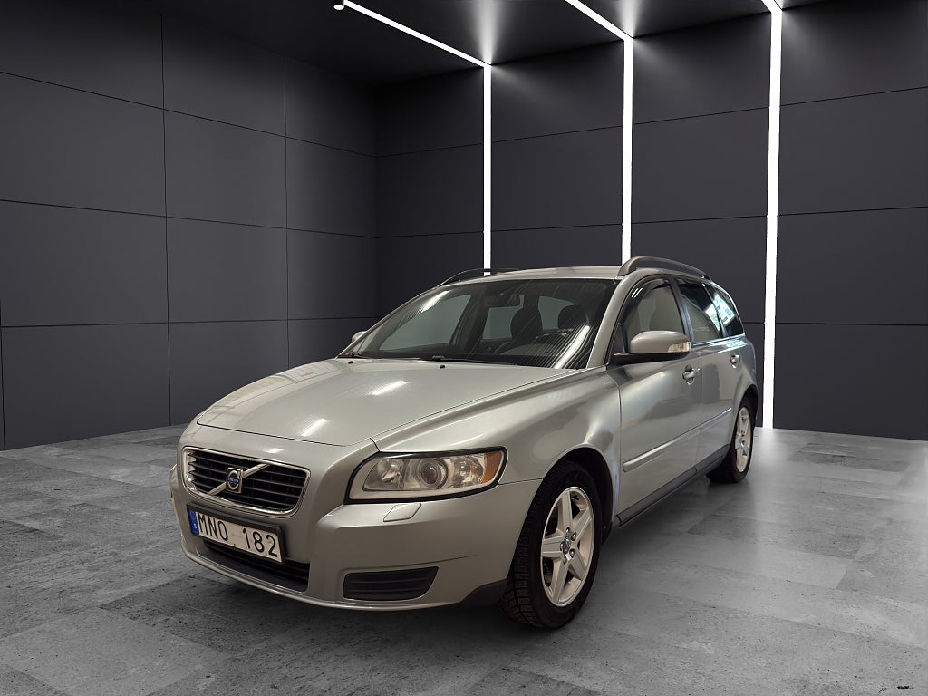 Volvo V50 2.0 D Kinetic Euro 4|NY BESIKTIGAD|AC|DRAG|