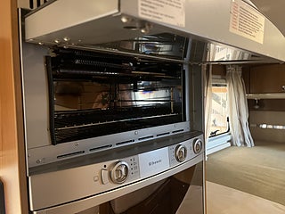 Husbil-halvintegrerad Hymer T 674 SL 21 av 30