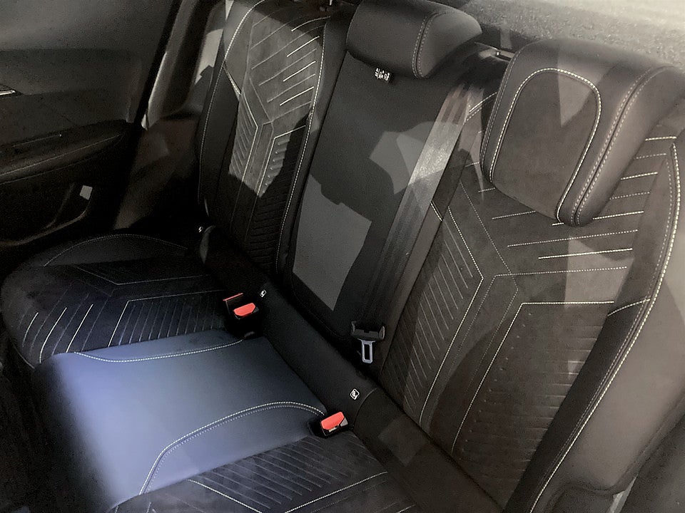 Bild på Peugeot 2008 GT 1.2 PT 130hk Aut B-KAMERA CARPLAY